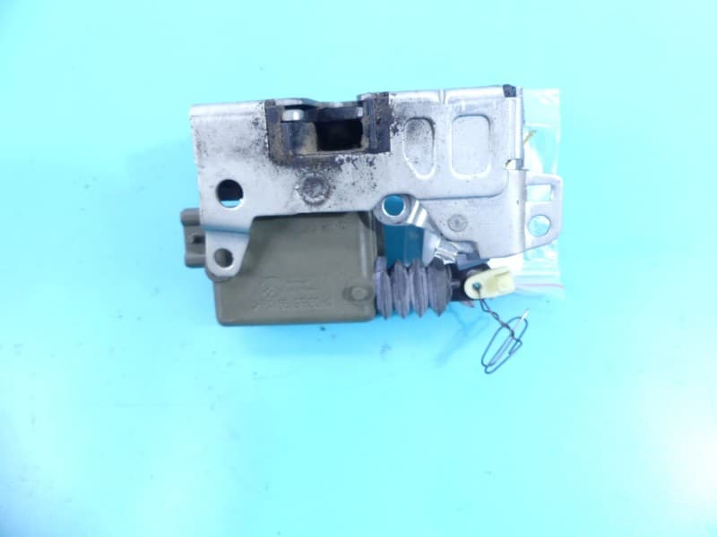 Zamek przód lewy Iveco Daily IV 06-14 EUROPA 2 pin