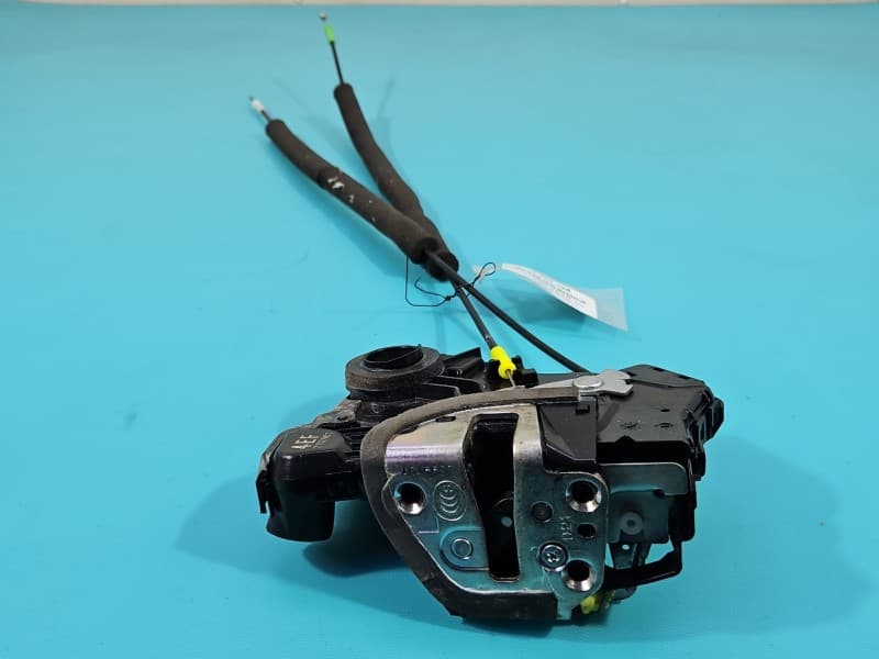 Zamek przód lewy Subaru Forester IV SJ 12-18 EUROPA 4pin