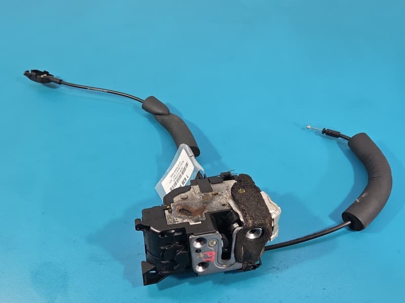 Zamek tył prawy Renault Laguna III 6pin 825000003R