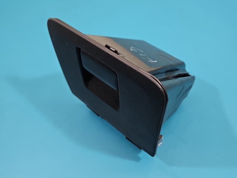 Schowek pasażera BMW iX3 G08 EUROPA 9379854