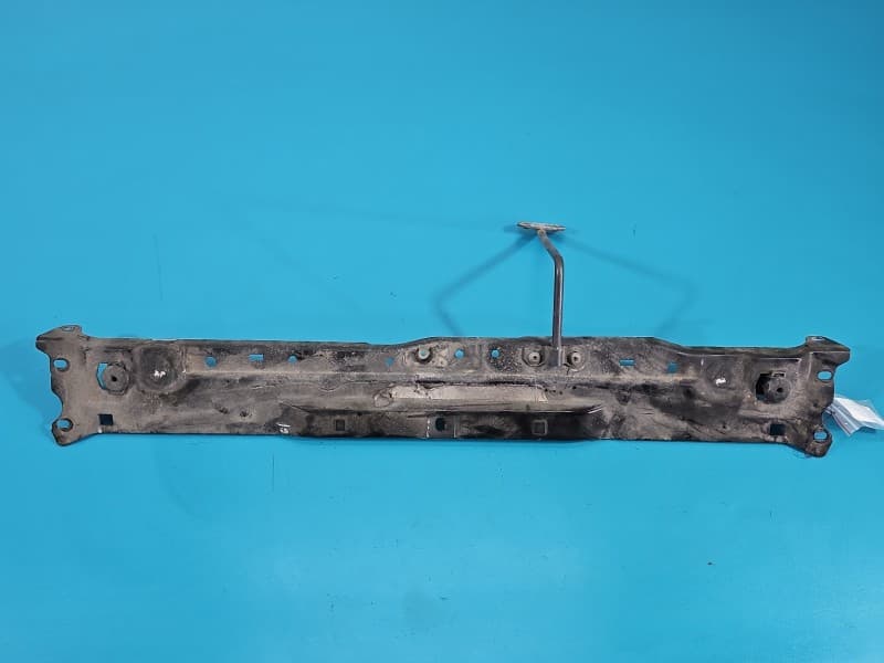 WZMOCNIENIE CZOŁOWE Pas przedni Mercedes W204 A2046200272