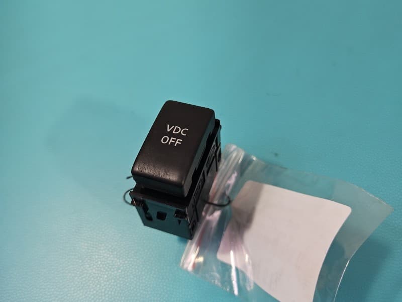 Przełącznik VDC 4pin Infiniti FX I