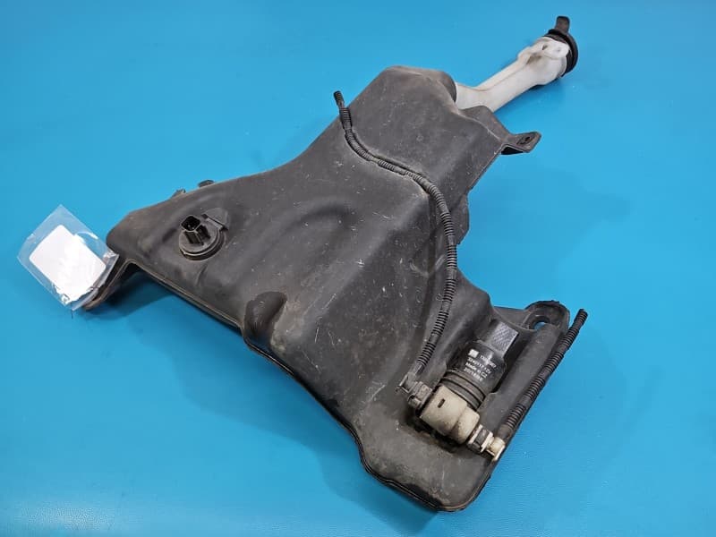Zbiornik Zbiorniczek płynu spryskiwacza Opel Insignia B 13480307 13480308 13250357 3240117