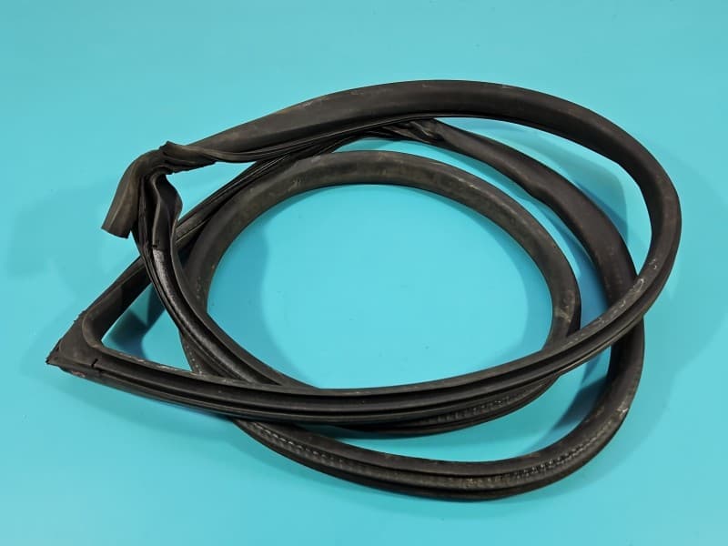 Uszczelka drzwi przód prawa Mini Cooper One II R56 06- 7151384