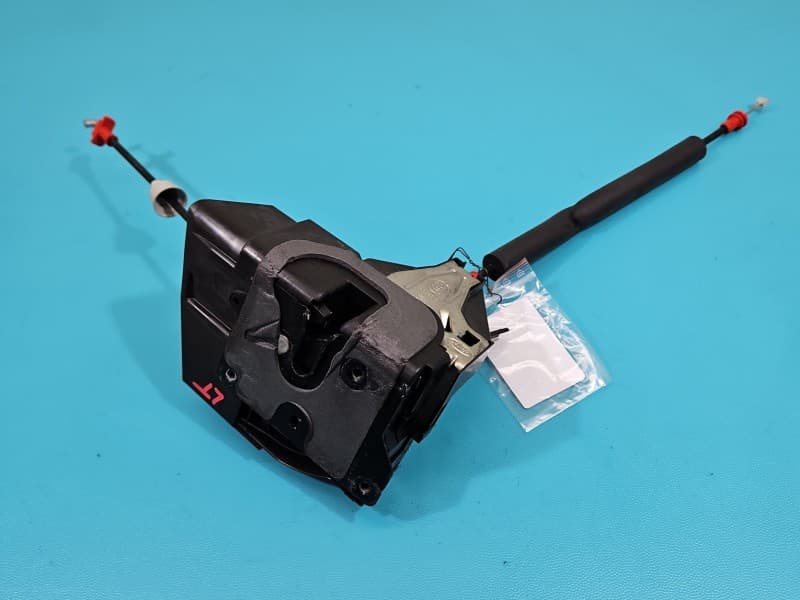 Zamek przód prawy Land rover Discovery Sport 14- L550 EUROPA 6pin GK72-24995-BD