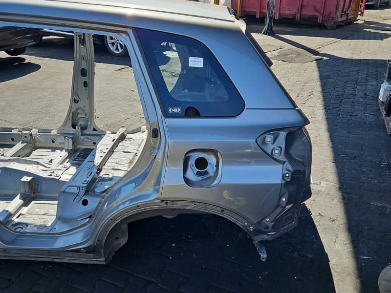 Błotnik tył lewy ćwiartka Suzuki Vitara II 15- Zcd c03 HB