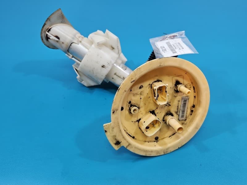 pompka Pompa paliwa Bmw f10 f11 3,0d N57d30a 7217065 4+2pin