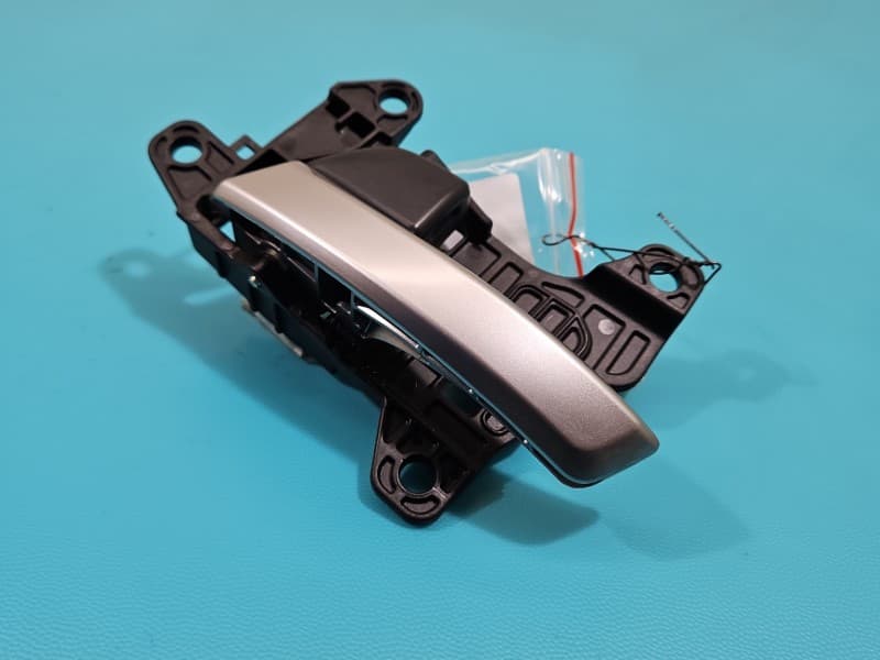Klamka wewnętrzna tył lewa Hyundai Elantra VI 15-20 191023111P