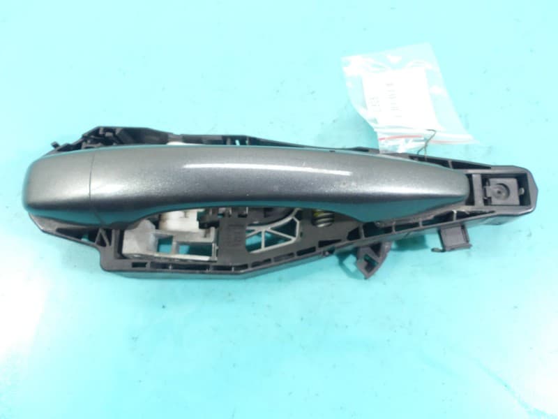 Klamka przód prawa zewnętrzna Peugeot 301 9807652880 szary KTP