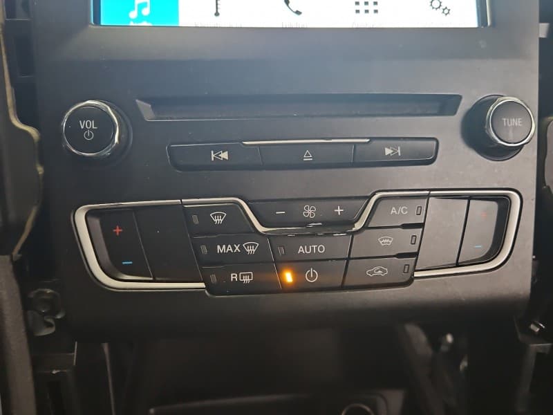 Konsola panel nawiewu Ford Mondeo Mk5 HS7T-18E245-ACA