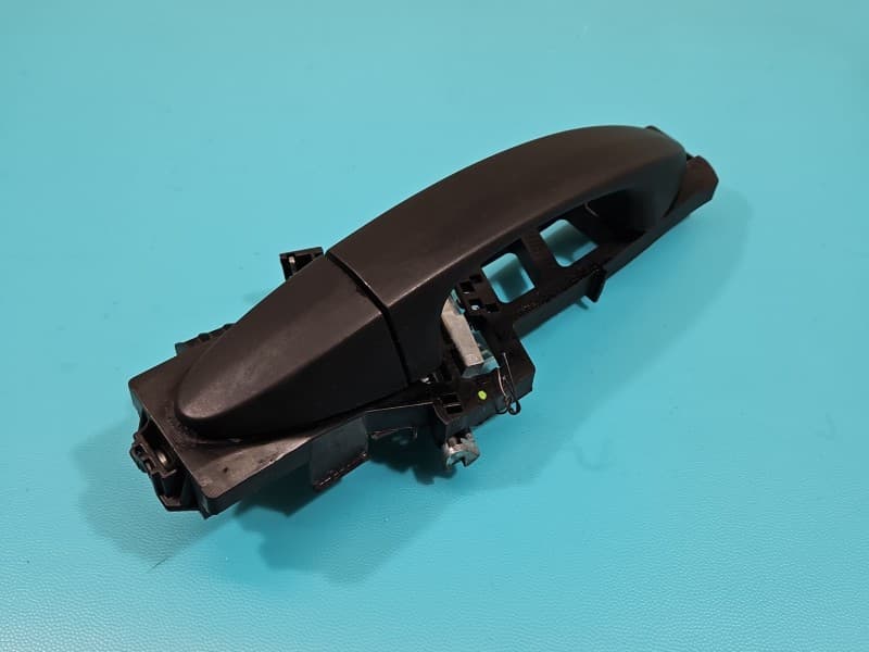 Klamka przód prawa zewnętrzna Ford Transit Courier 14-23 8A61-A224A36-A ET76-A224A36-AB biały