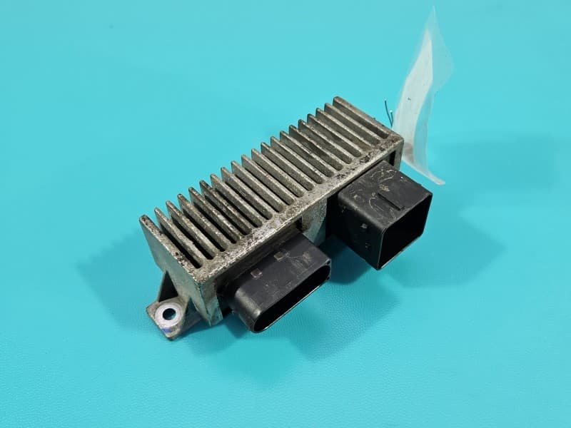 Przekaźnik świec żarowych Renault Master III 10-24 2,3 dci 271206395R