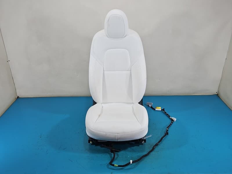 Fotel prawy przód pasażera Tesla Model Y 5d EUROPA