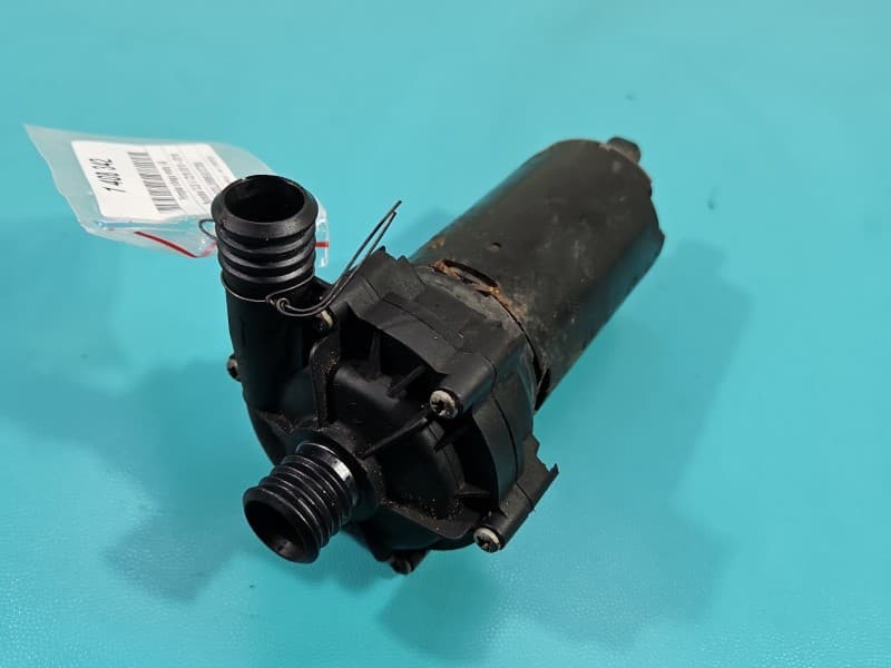 Pompka obiegu wody pompa Mercedes CLS II C218 W218 218 4,7 V8 278922