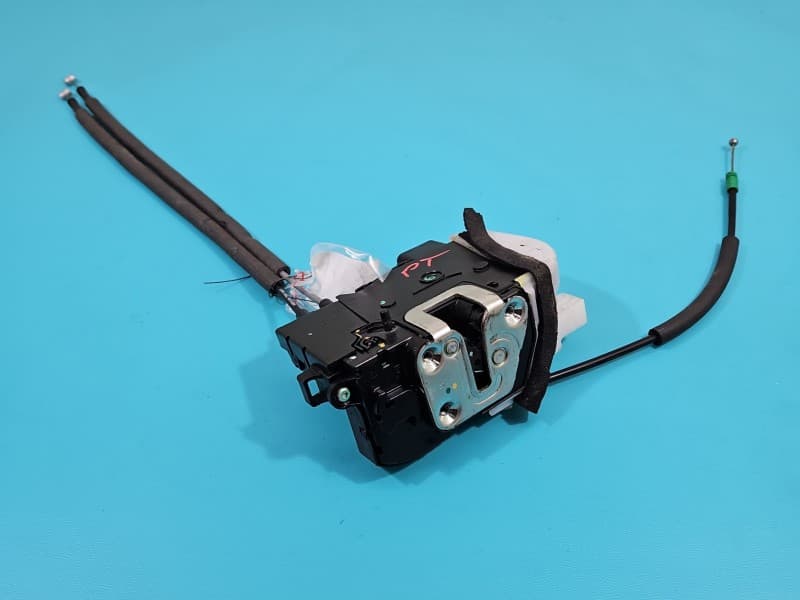 Zamek tył prawy Hyundai Ix35 6 pin 81420-2Y010