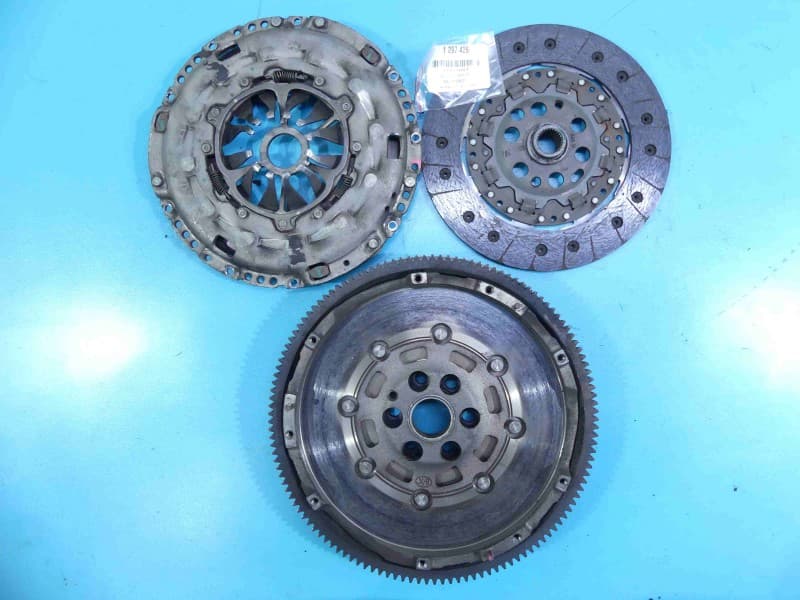 Dwumasa Koło dwumasowe Seat Leon III 12- 1,4 TSI 04E105264B 03L141031L