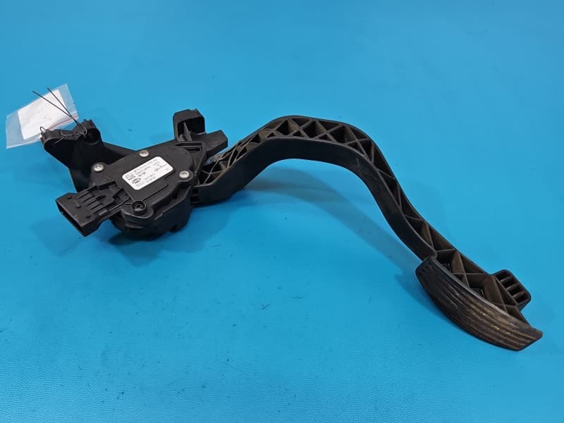 Pedał gazu potencjometr Alfa romeo Giulietta 2,0 jtd 505212670 6PV010175-10