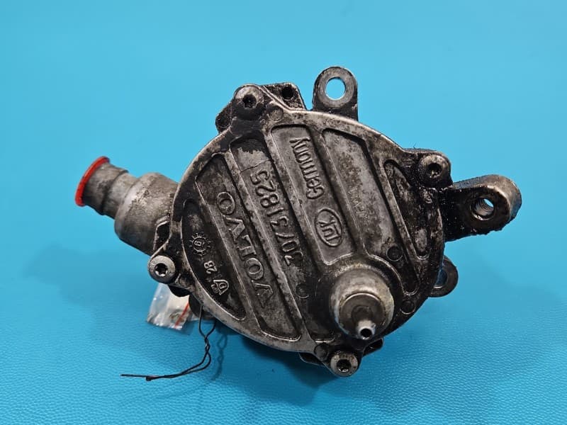 Pompa vacum Volvo S60 I 2,4 D5 30731825
