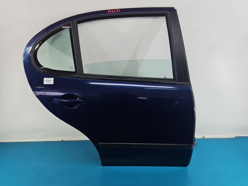 Drzwi tył prawe Seat Toledo II Leon I sedan 4d Lb5n