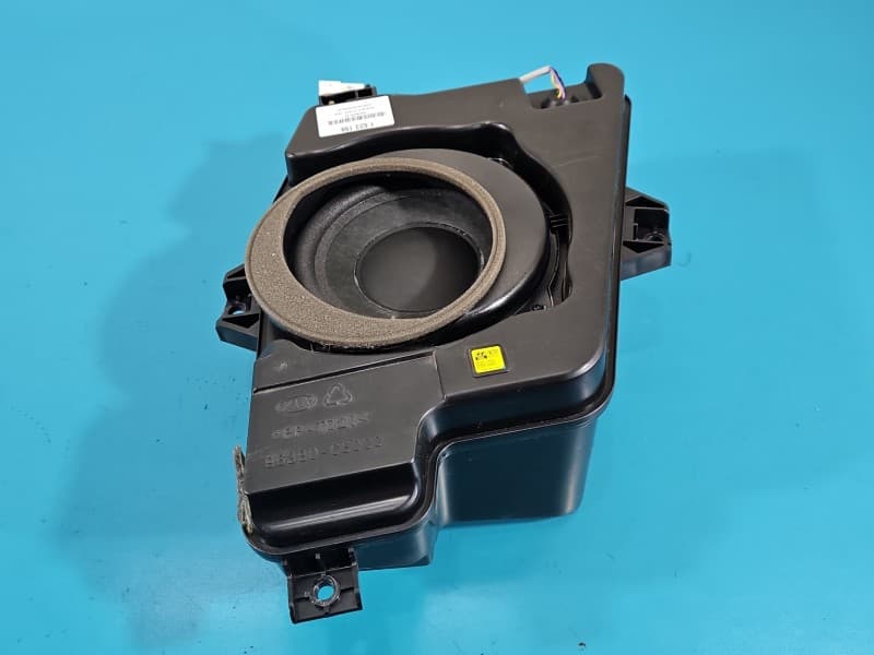 Subwoofer Kia Sorento III 14-20 96380-C6000