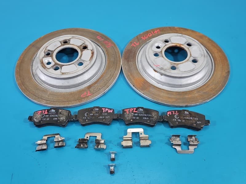 Tarcze hamulcowe tył klocki VOLVO S60 II 10- 2,5 T5