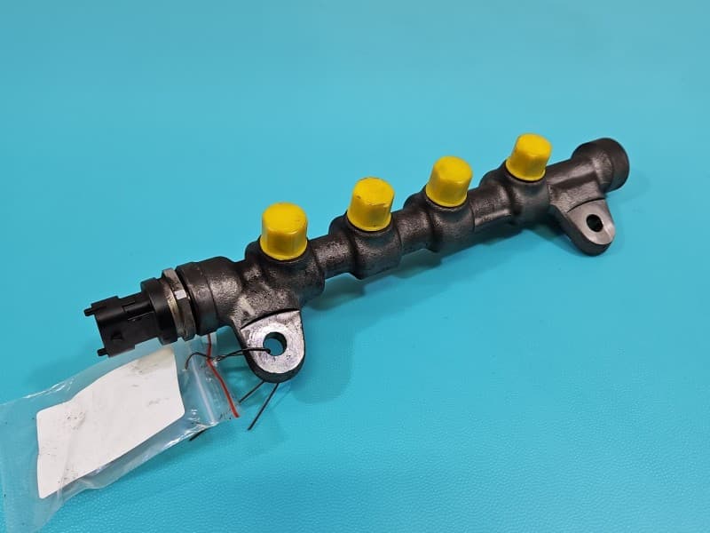 Listwa wtryskowa CZUJNIKI Opel Zafira C 2,0 cdti A20dt 0445214221 0281006158