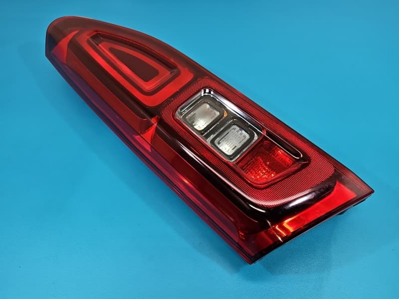 Lampa tył lewa błotnika Toyota Proace City HB EUROPA 9819649280