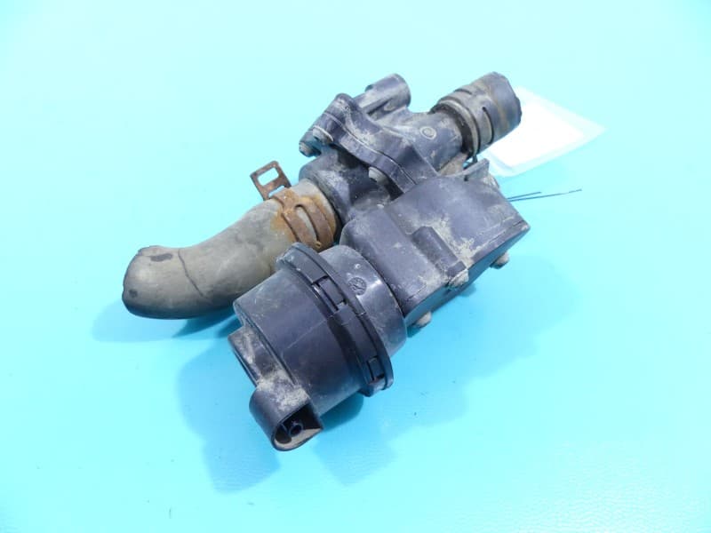 Pompka obiegu wody pompa Renault Master III 10-24 2,3 dci 922304507R