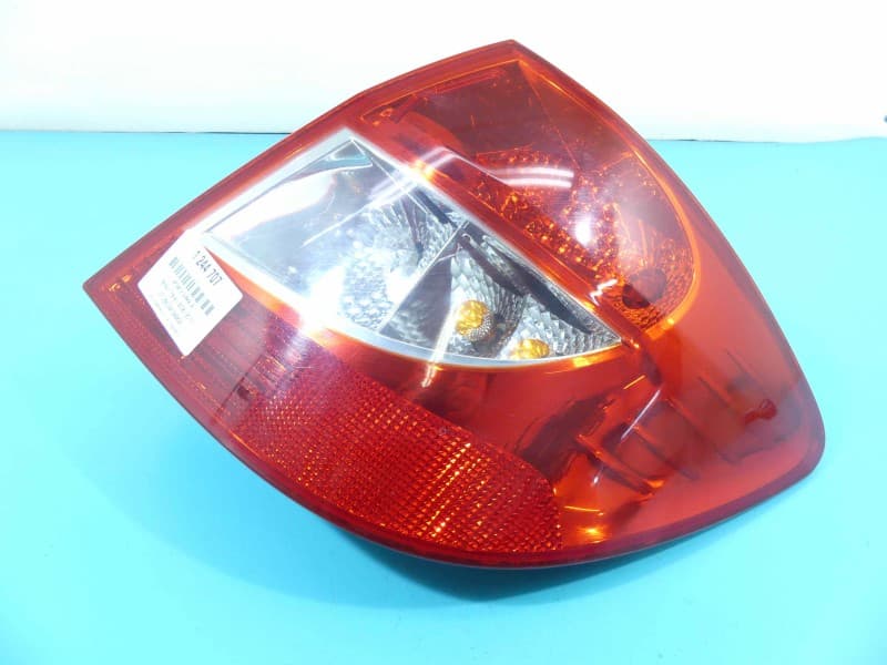 Lampa tył prawa błotnika Renault Thalia II sedan EUROPA 8200700047