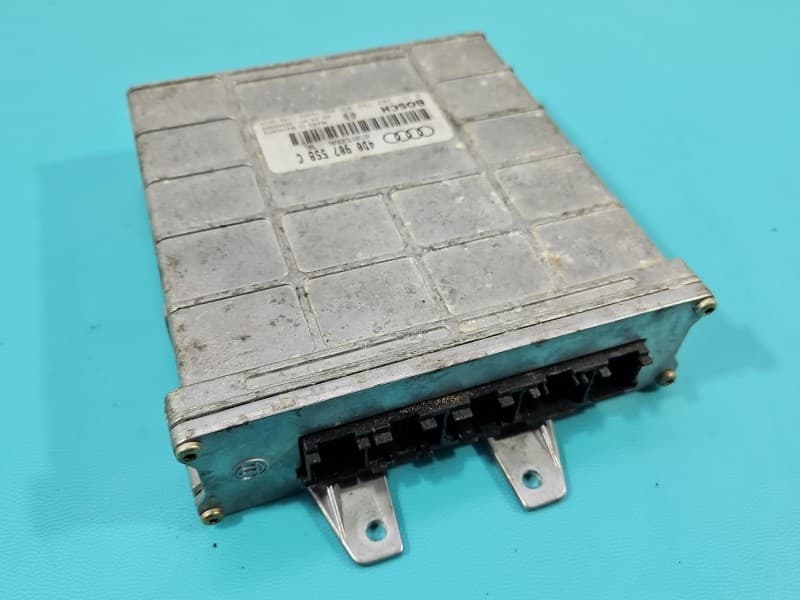 Komputer Sterownik silnika Audi A8 D2 3,7 V8 4D0907558C 0261204762