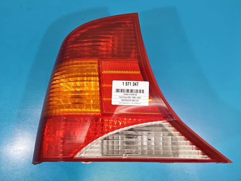 Lampa tył lewa błotnika Ford Focus Mk1 sedan EUROPA XS41-13405-BH