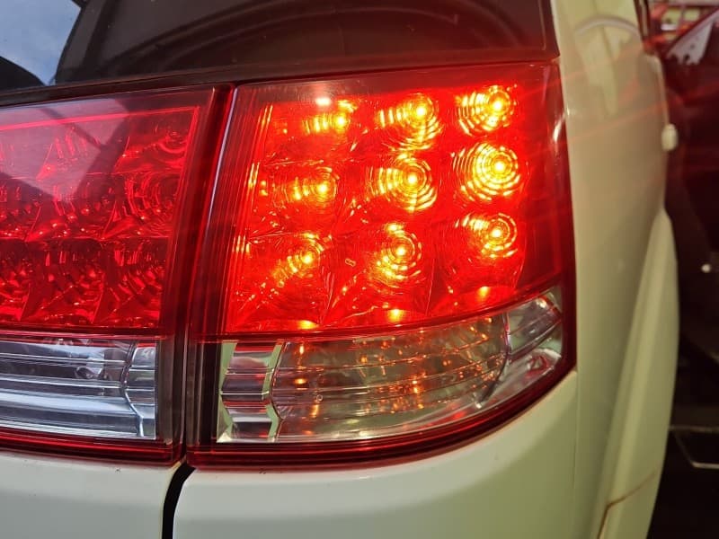 Lampa tył prawa błotnika Citroen C-Crosser HB EUROPA
