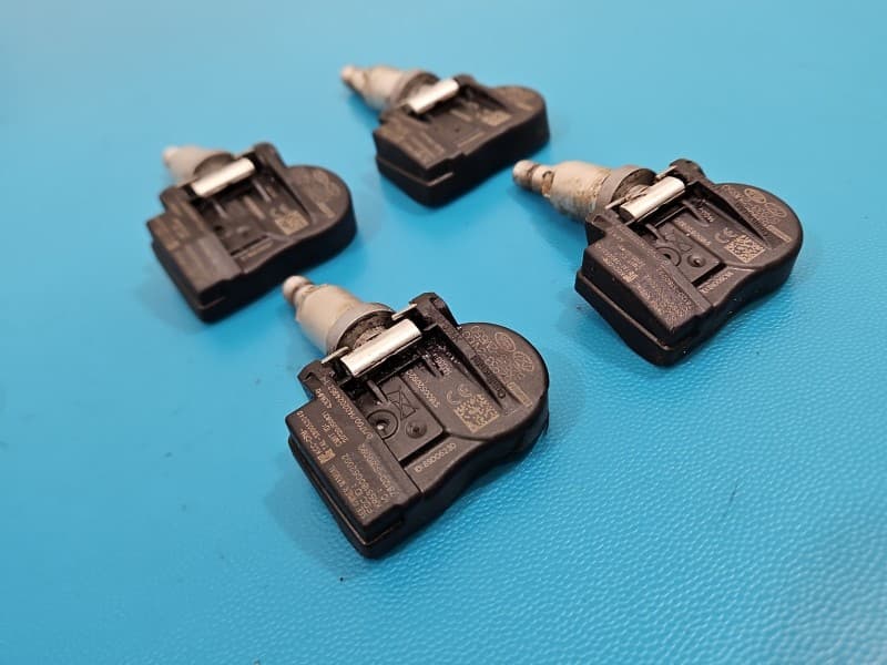Czujnik ciśnienia opon Hyundai I30 II 12-16 52933-3N100 TPMS