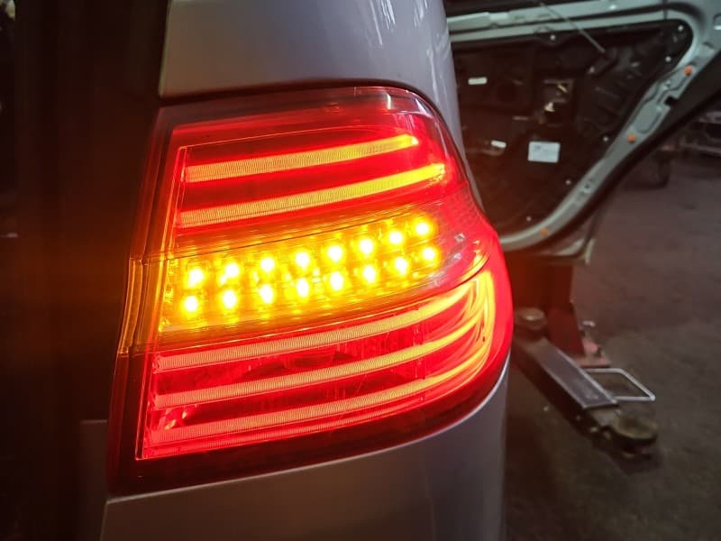 Lampa tył prawa błotnika Mercedes ML W166 HB EUROPA A1669063201