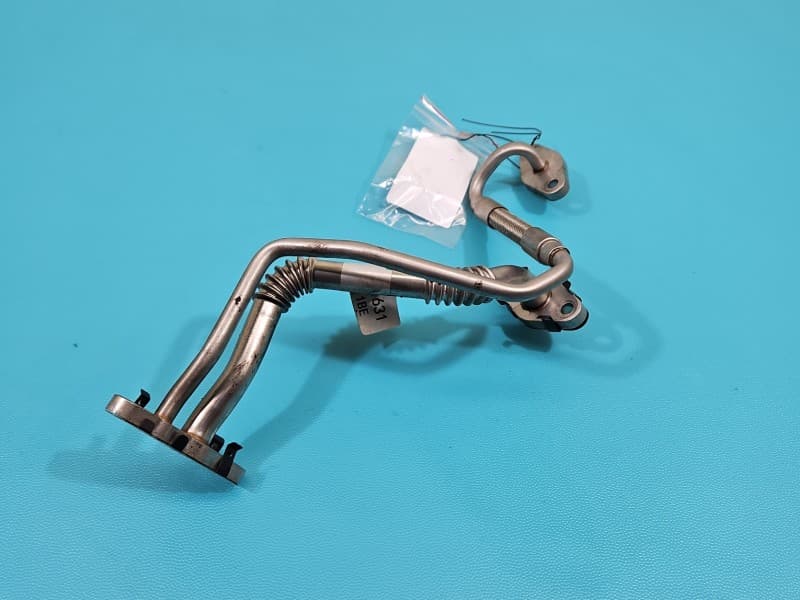 Przewód smarowania turbiny Opel Insignia B 2,0 cdti LSQ 10MMAD 55511631