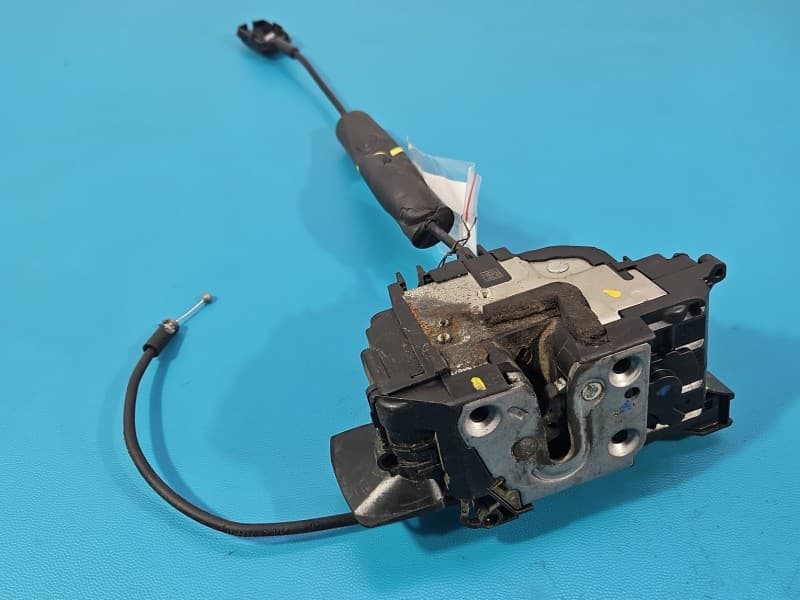 Zamek przód lewy Renault Laguna III EUROPA 4pin 805010004R