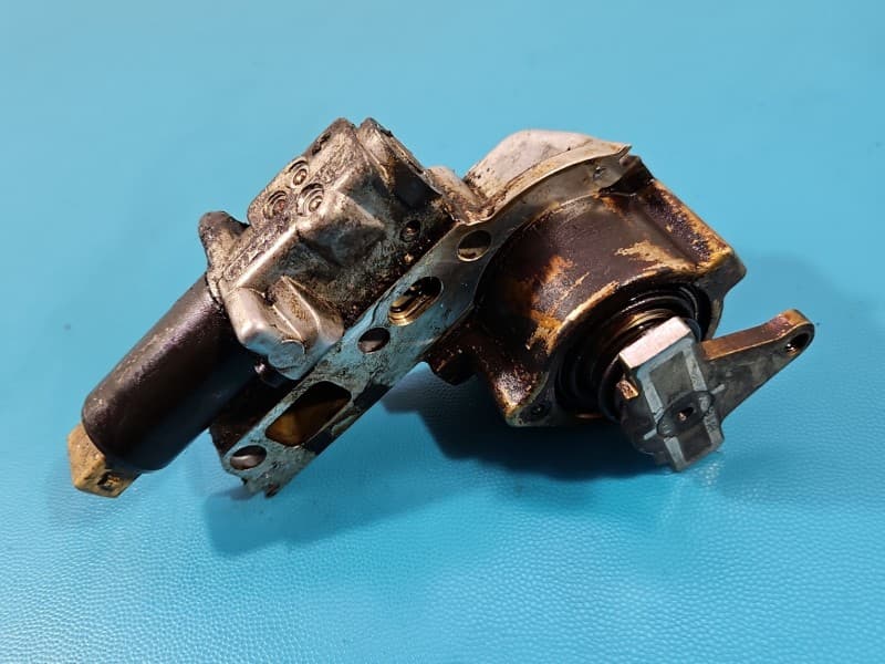 Napinacz Audi A4 B6 1,8 T 058109088D