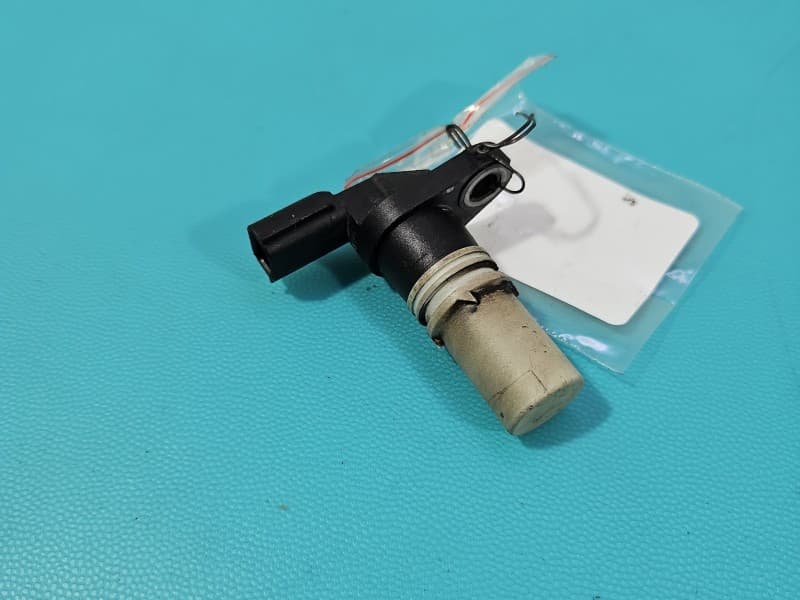 Czujnik położenia wału korbowego Dacia Sandero II 12-20 1,0 12V Sce 237312921R