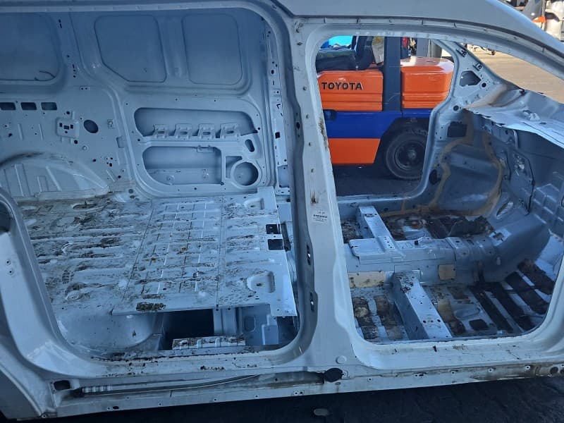 Próg prawy SŁUPEK ŚRODKOWY B Ford Transit Connect II MK2 12-22 HB 4d 5D