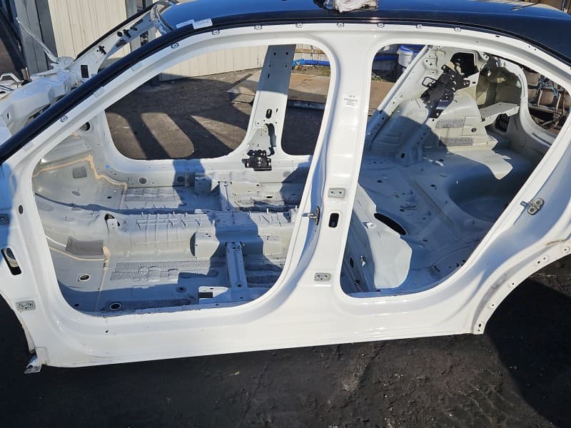 Próg lewy SŁUPEK ŚRODKOWY B Opel Mokka B 20- HB 5d EWP