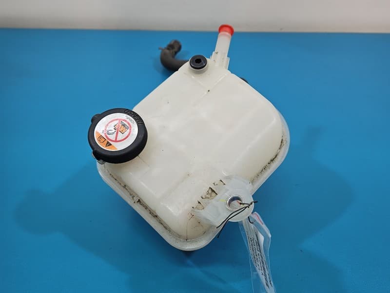 Zbiorniczek Zbiornik wyrównawczy Toyota Corolla E21 19- 1,8 16V