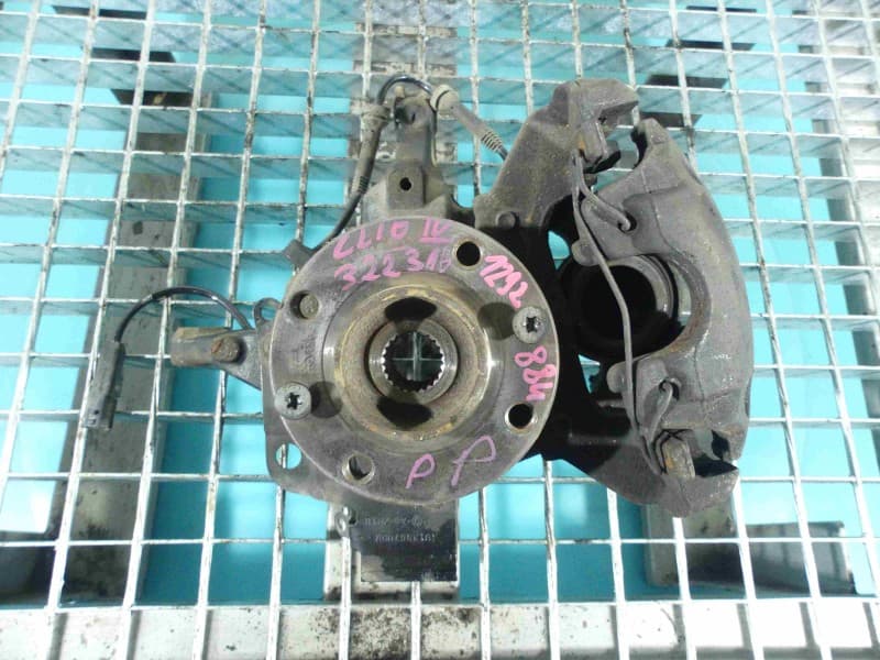 Zwrotnica prawa piasta przód 1,5 dci Renault Clio IV 12-20