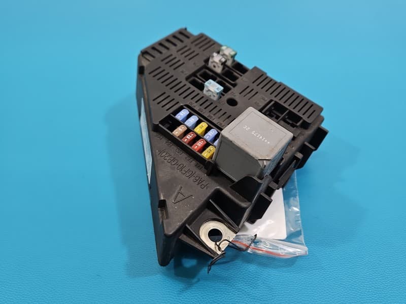 Skrzynka bezpieczników Volvo S90 II 16- 31453252 31473571