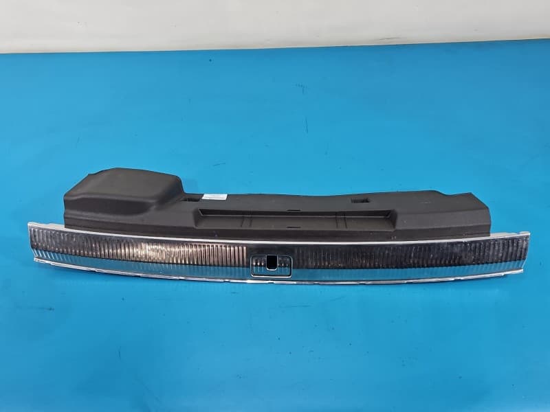 Osłona ZAŚLEPKA PLASTIK Pasa tylnego RYSY AUDI Q7 II 4M 4M0864483