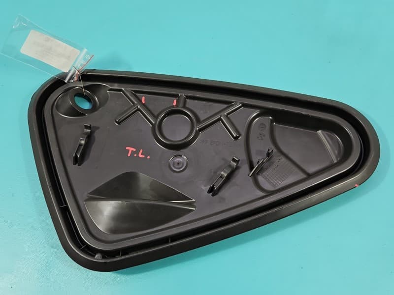 Osłona ZAŚLEPKA PLASTIK TYŁ LEWA DRZWI Vw Tiguan II 16- 5NA839915