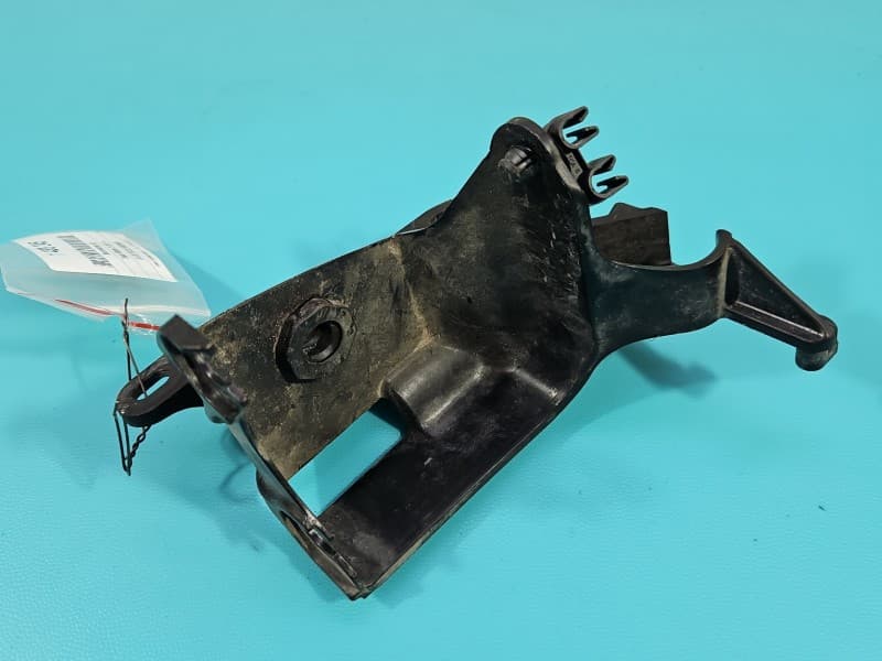 Mocowanie uchwyt pompy abs Tesla Model 3 17- 1044741-00-D