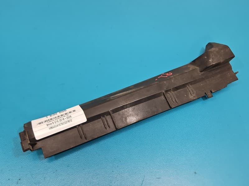 Osłona ZAŚLEPKA PLASTIK wspornik pasa przedniego BMW G14 G15 G16 8632122