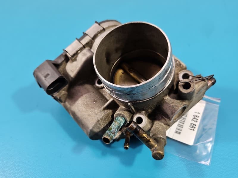 Przepustnica Audi A4 B6 2,0 20V 06B133062H 0280750088