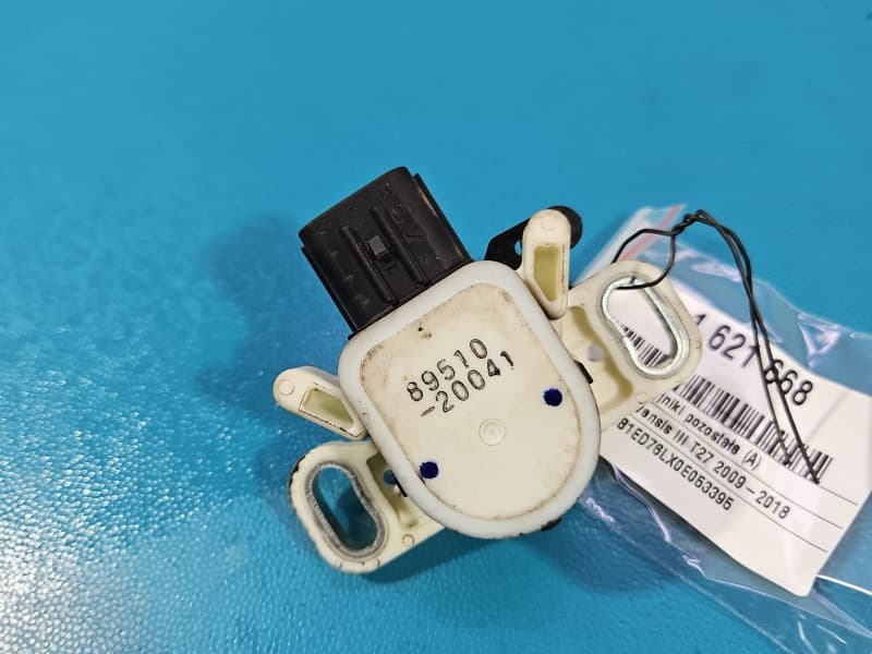 Toyota Avensis III T27 Czujnik sprzęgła 4PIN 89510-20041