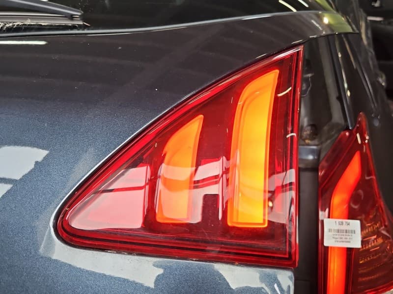 Lampa tył prawa klapy Peugeot 3008 I 09-16 HB EUROPA 9805511280